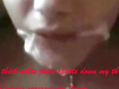 खट्याळ बेब खेळण्याने तिचे क्लिट काम करते