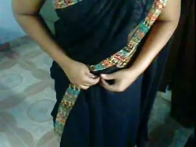 मी घरी एकटा आहे आणि खडबडीत आहे