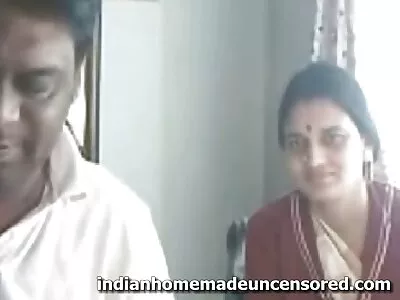 बबल गांड दणकण्यासाठी बनवले