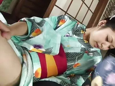तरुण श्यामला एक लठ्ठ डिक आणि एक creampie मिळते